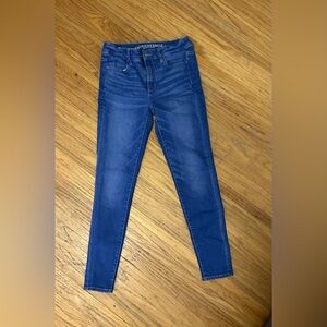 American Eagle size 4, super stretch, skinny jeans